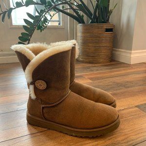 Brown Ugg Boots Bailey Button Size 41